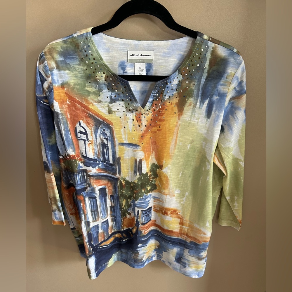 Blue floral old navy top, gently used, size XL